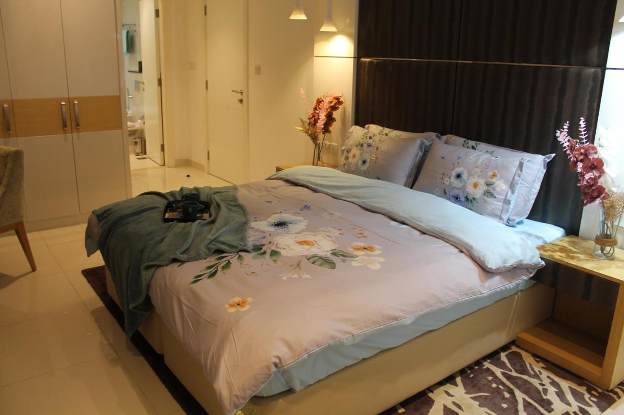 Spacious One Bedroom Close To Burj Khalifa, Dubai Mall In Business Bay Exterior photo