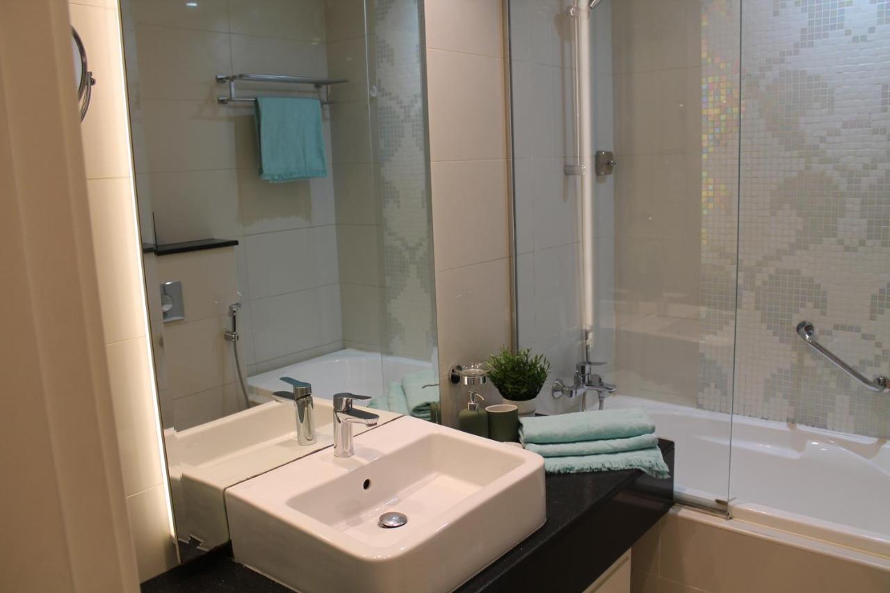 Spacious One Bedroom Close To Burj Khalifa, Dubai Mall In Business Bay Exterior photo